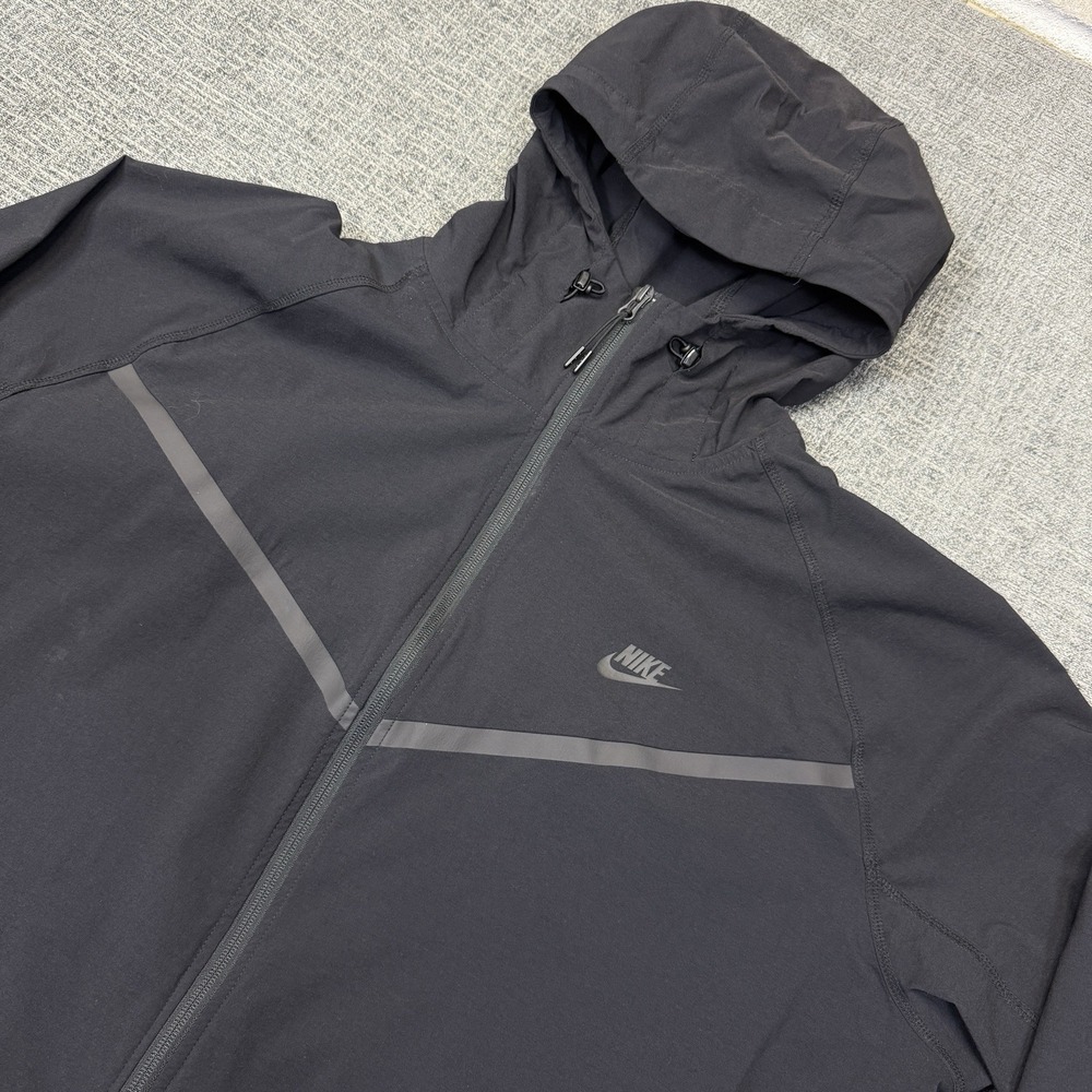 Nike Jacket Mens XXL Black Hooded Full Zip Windbreaker Lightweight Running